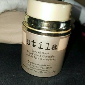 Stila foundation